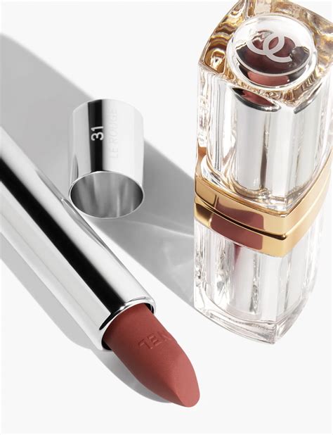 rouge roman chanel